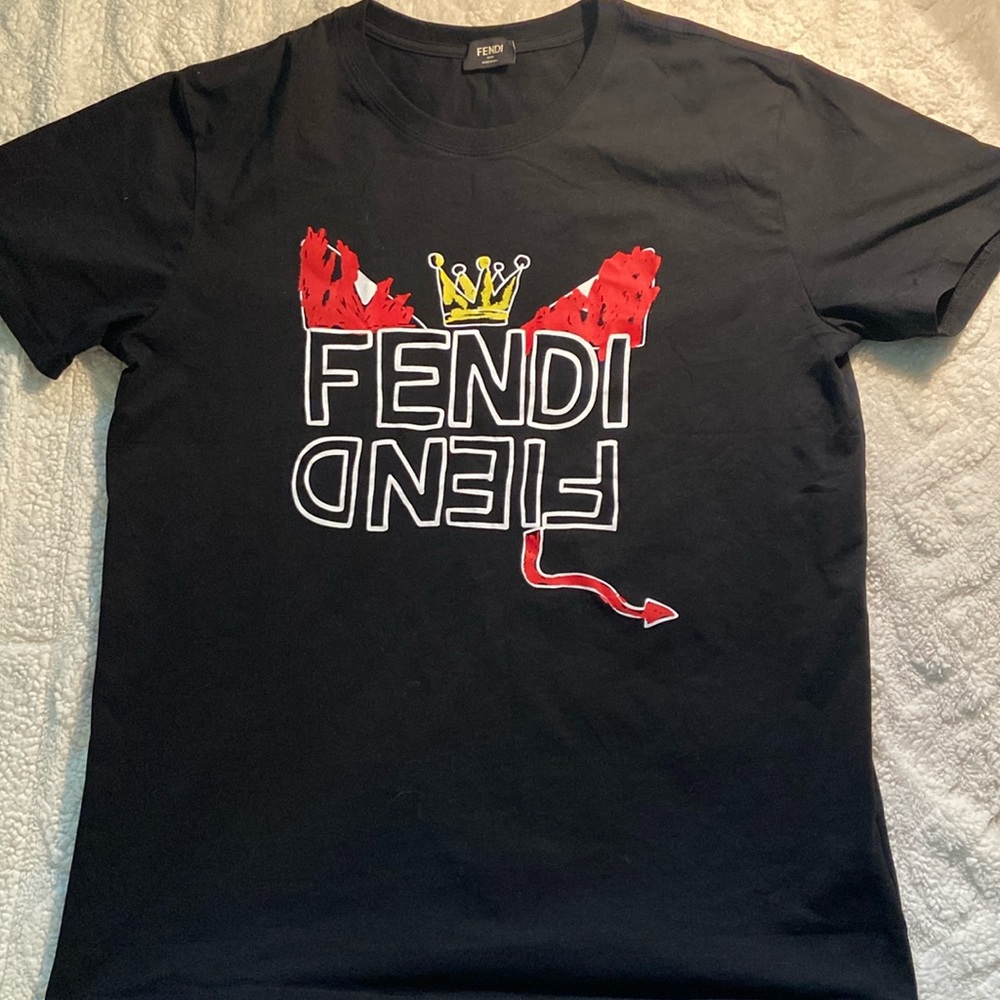 Men’s designer t-shirt!!
